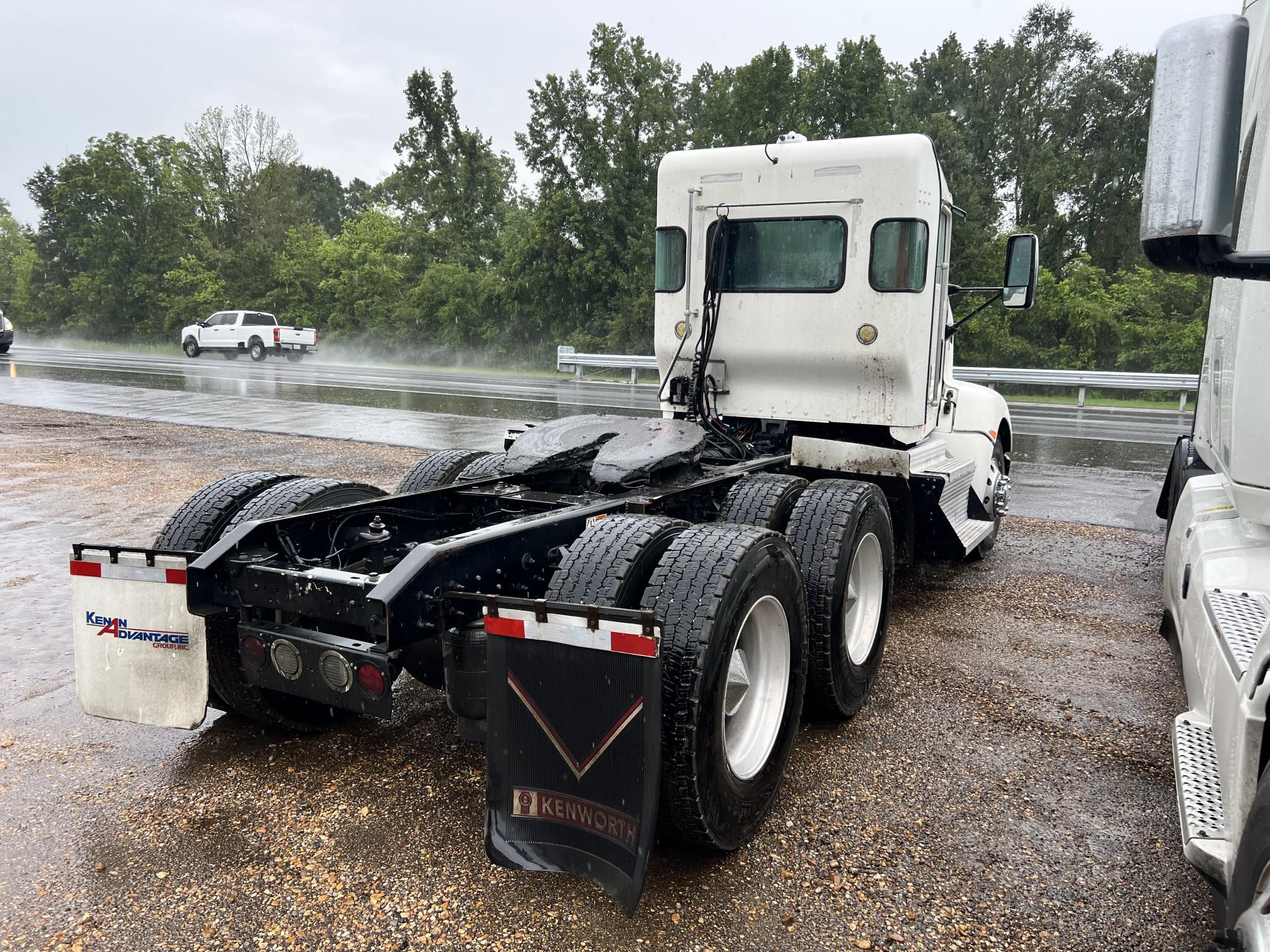 2012 KENWORTH T6 - view 6 of 29