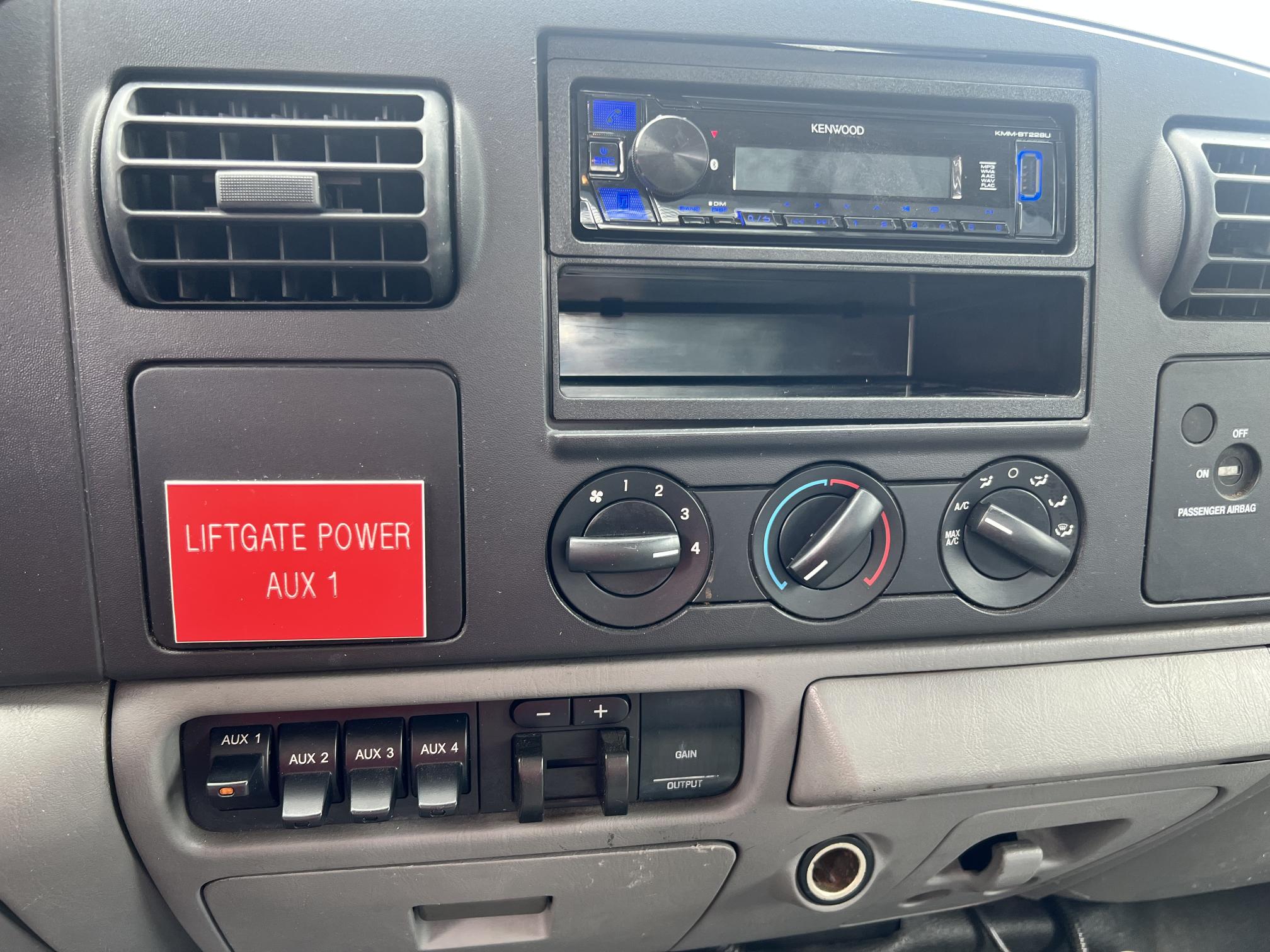 2005 FORD F450 - view 12 of 26