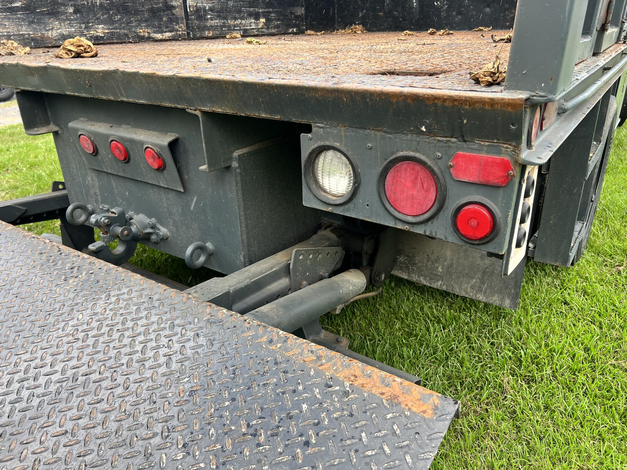 2005 FORD F450 - view 20 of 26