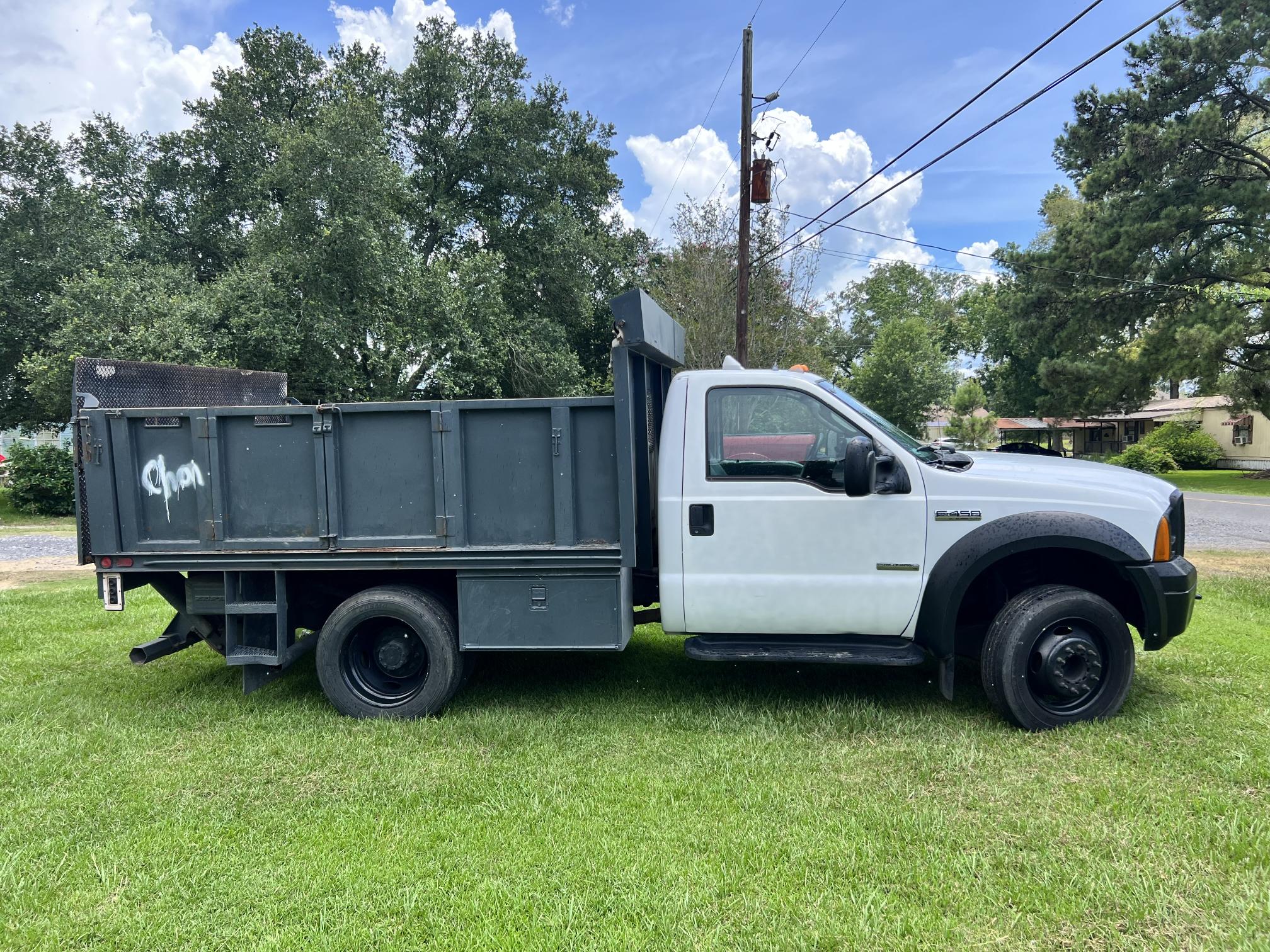 2005 FORD F450 - Image 4