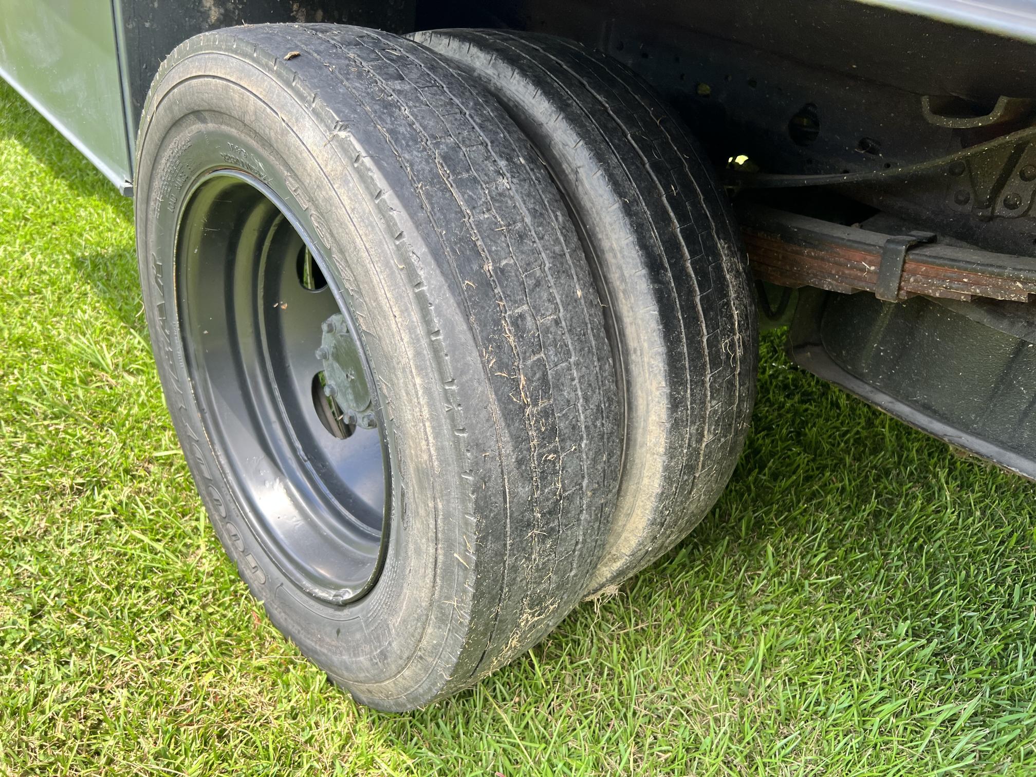 2005 FORD F450 - Image 22