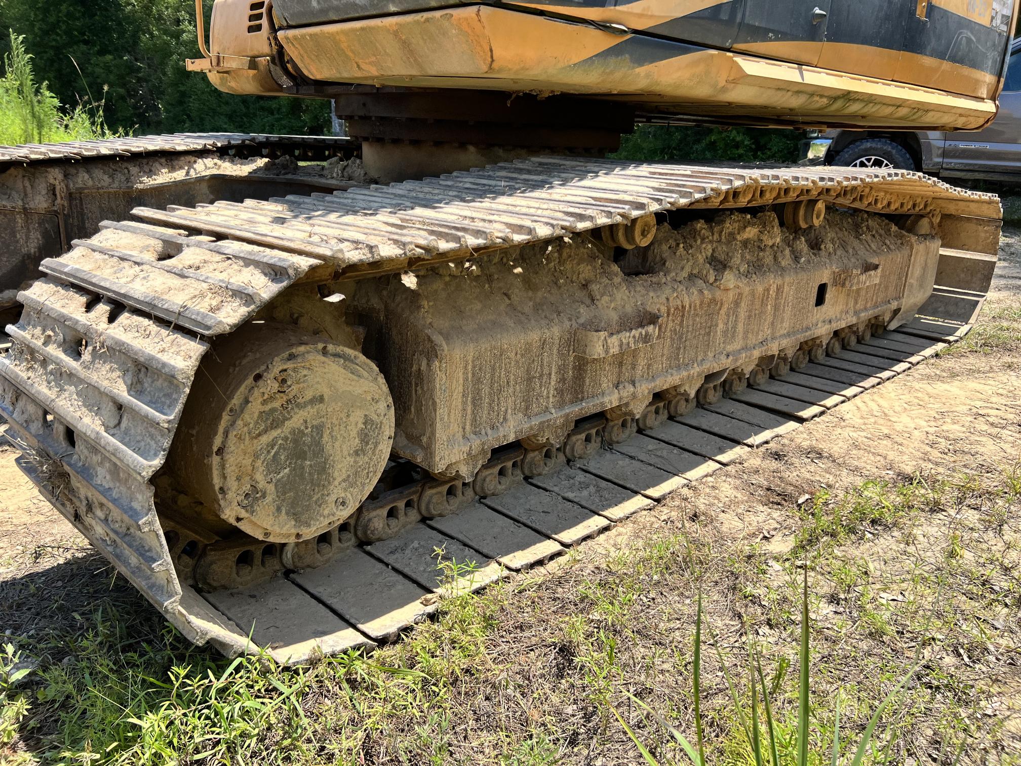 2003 CASE CX240 - Image 21