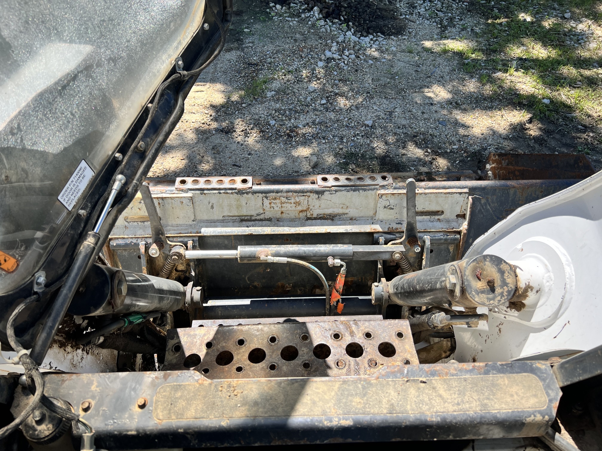 2007 BOBCAT T300 - Image 16