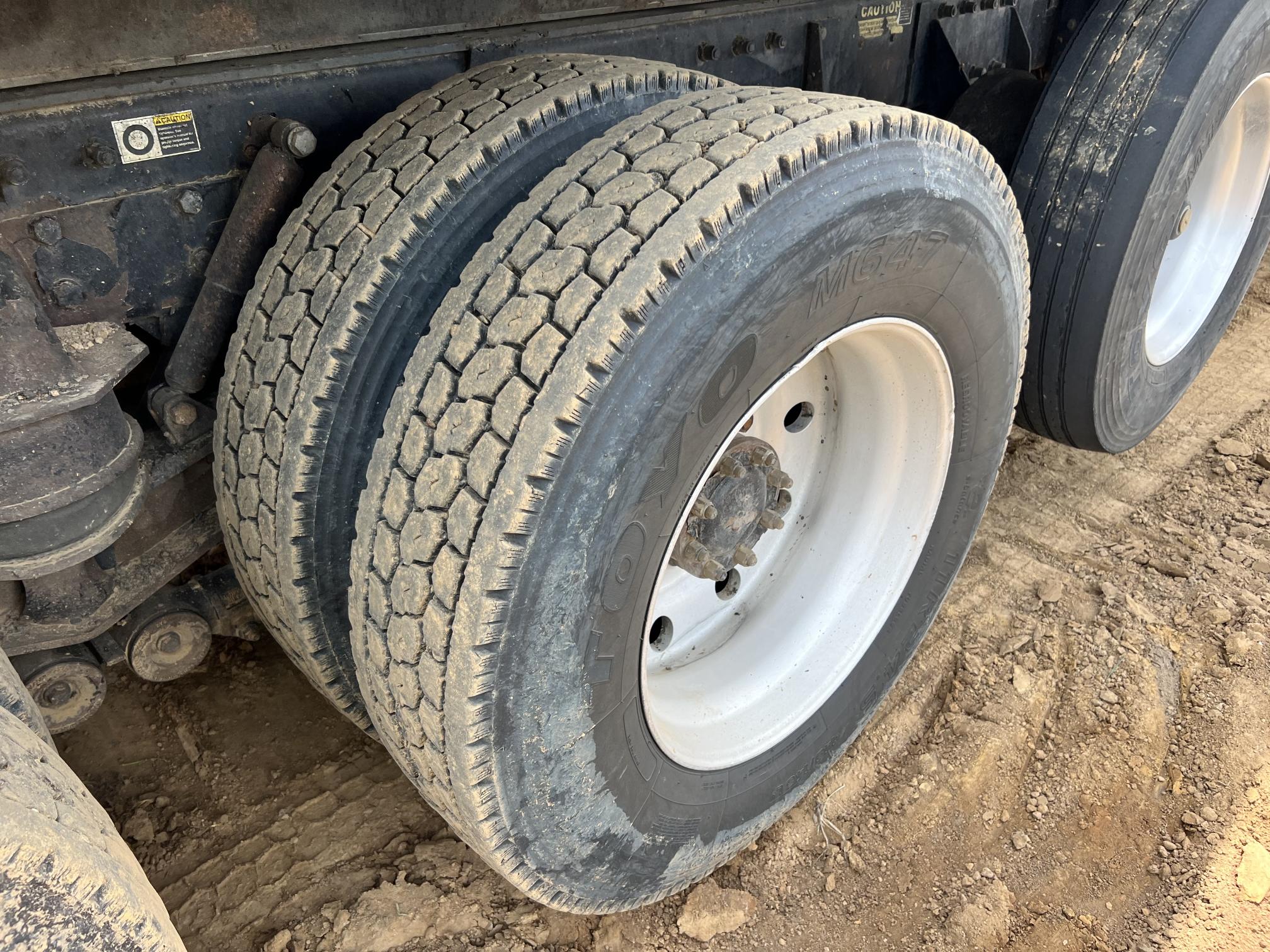 2008 PETERBILT 365 - Image 14