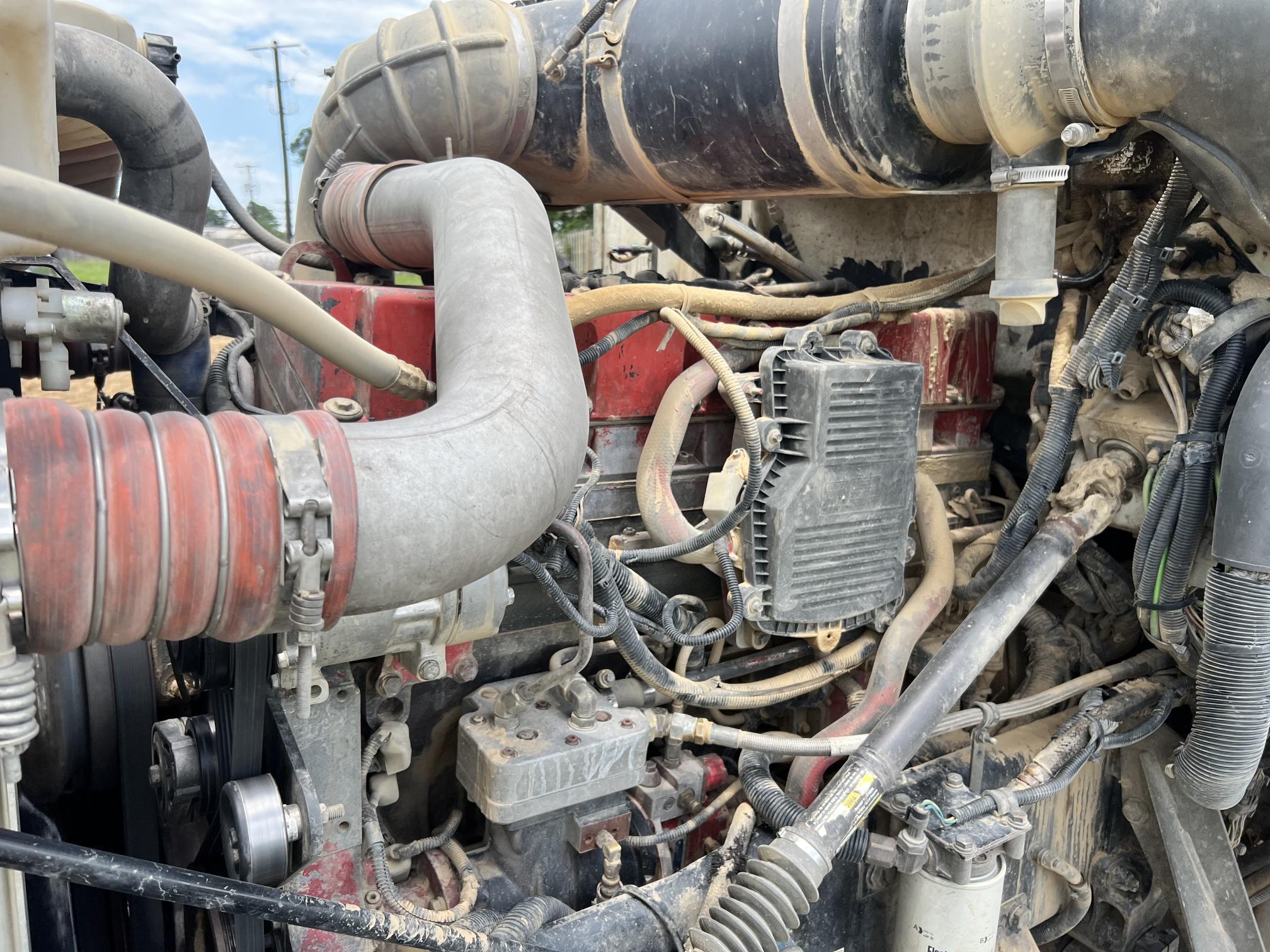 2008 PETERBILT 365 - Image 24