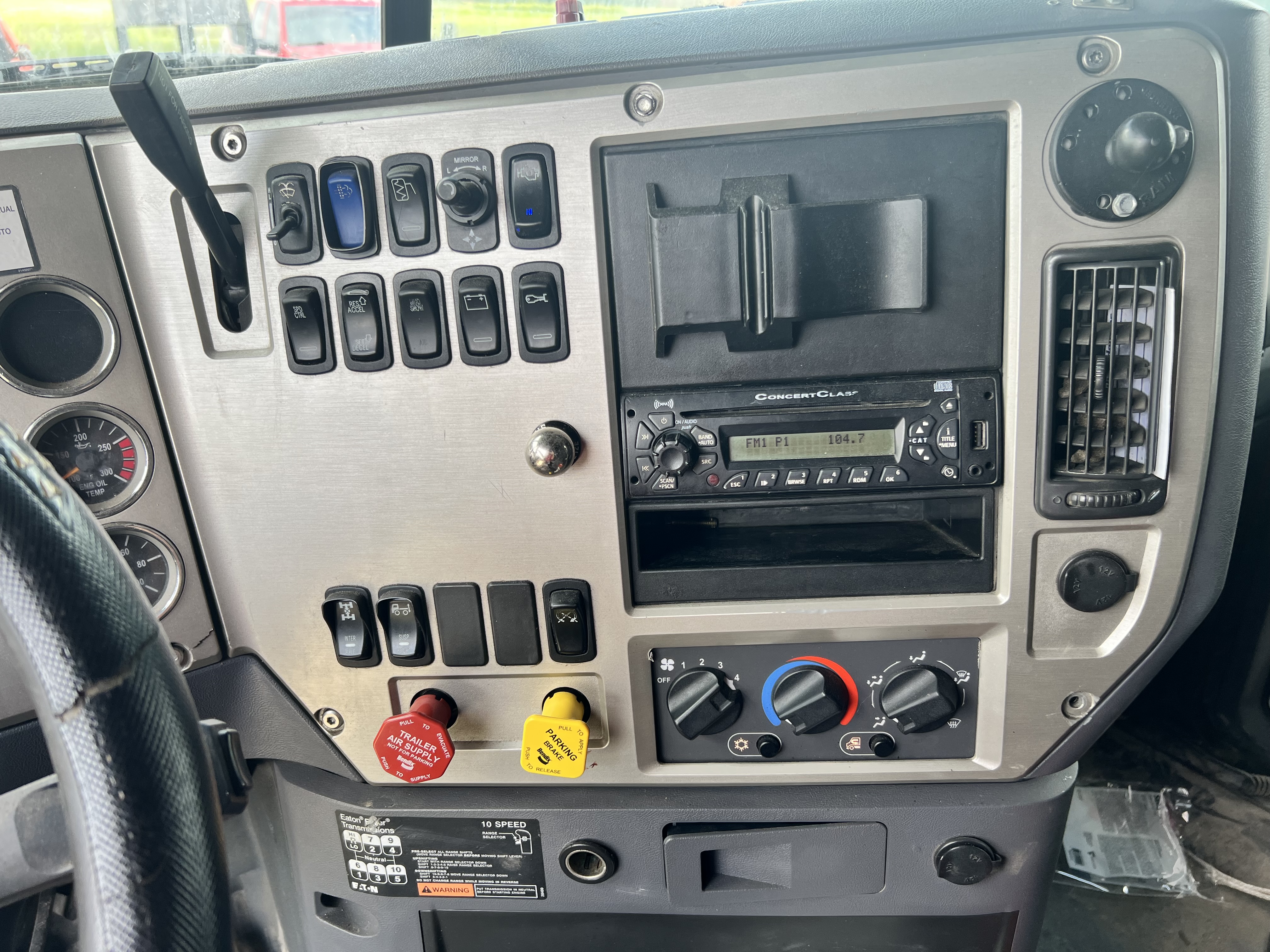 2012 MACK CXU613 - Image 19