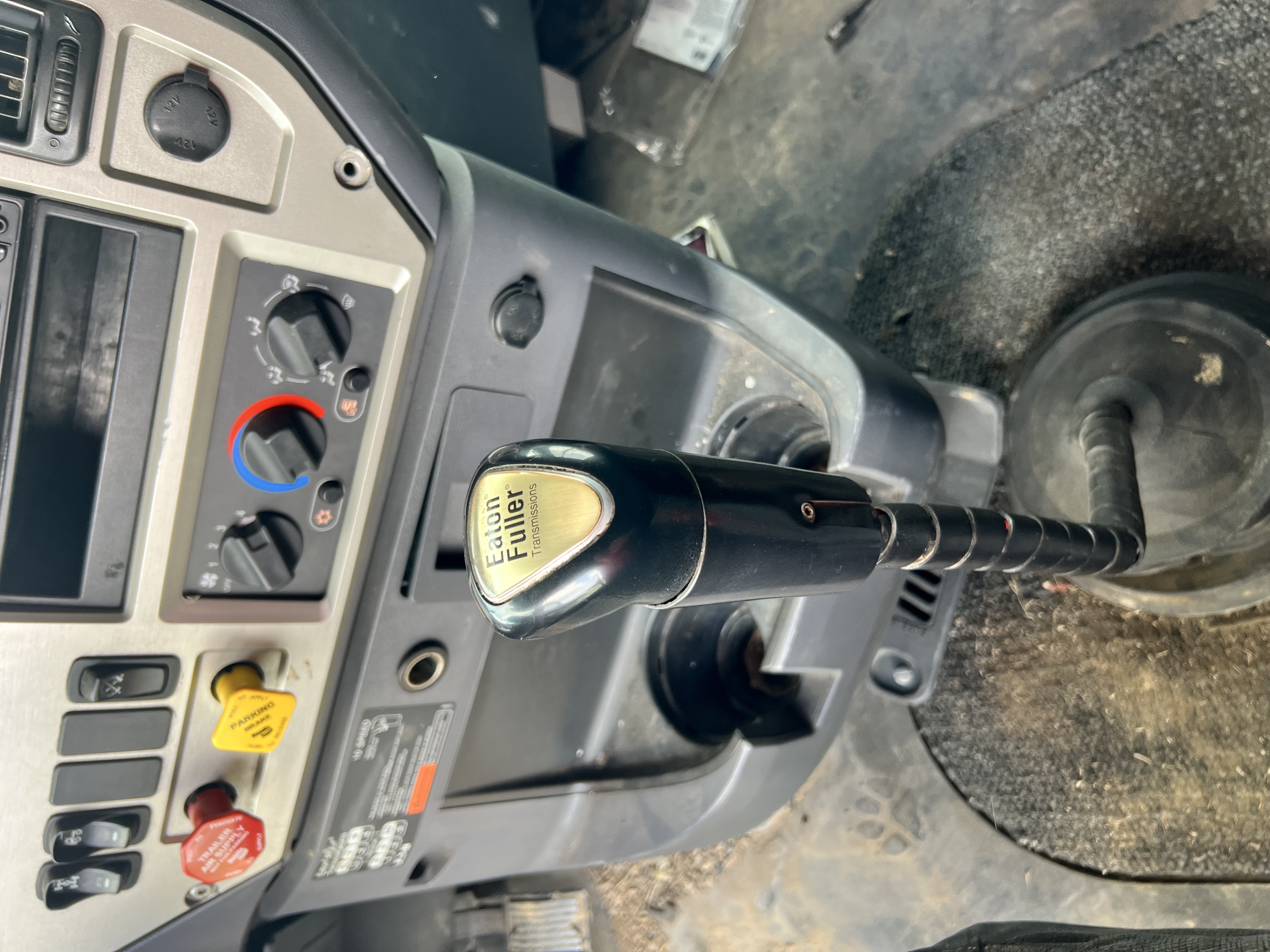 2012 MACK CXU613 - view 16 of 37