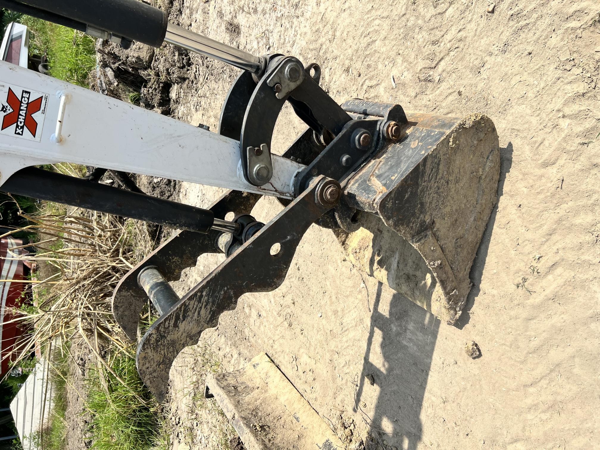 2022 BOBCAT E35 - view 11 of 29