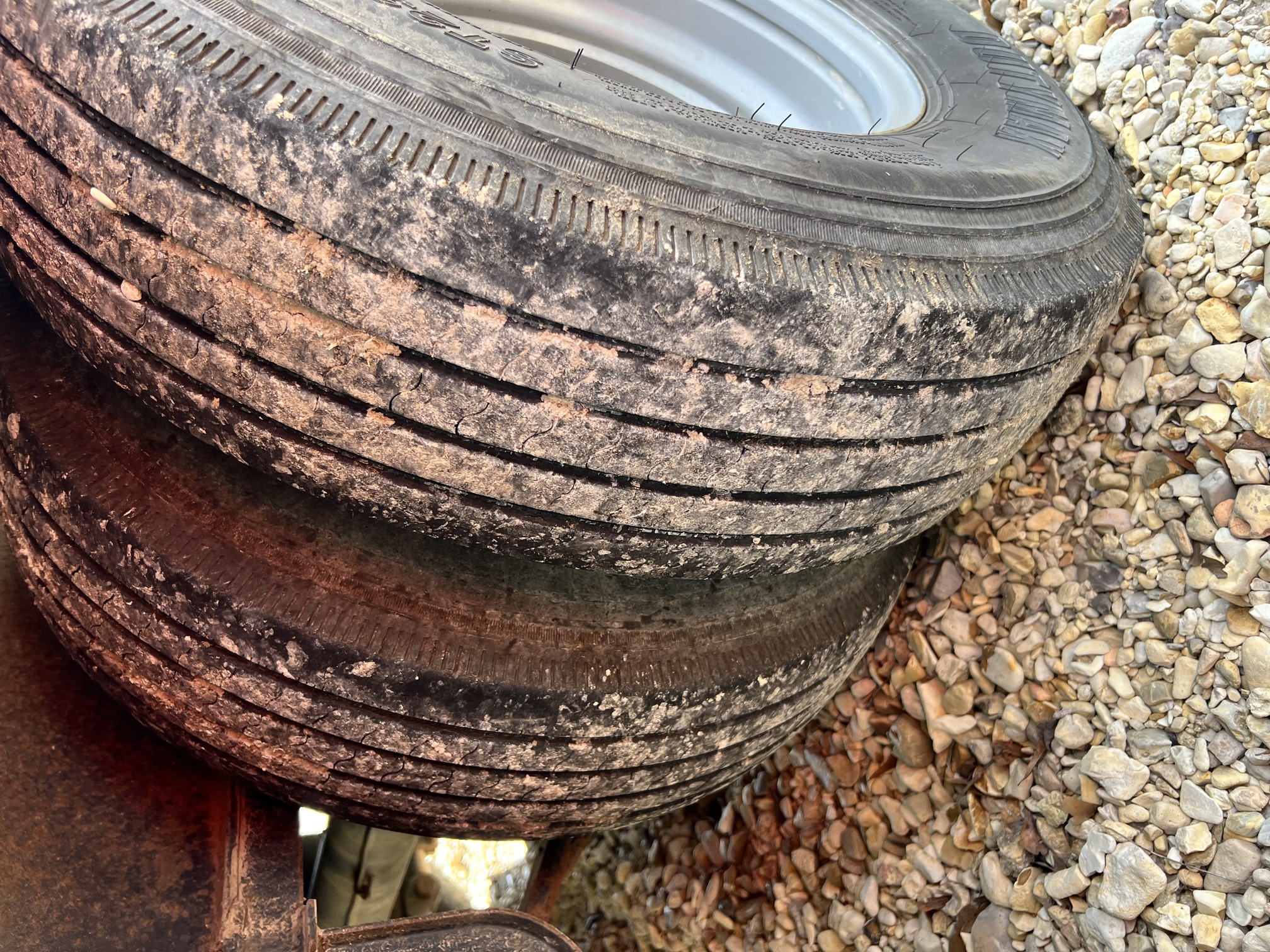 2021 TOP HAT TRAILERS GN259HD 40x102 - view 11 of 17