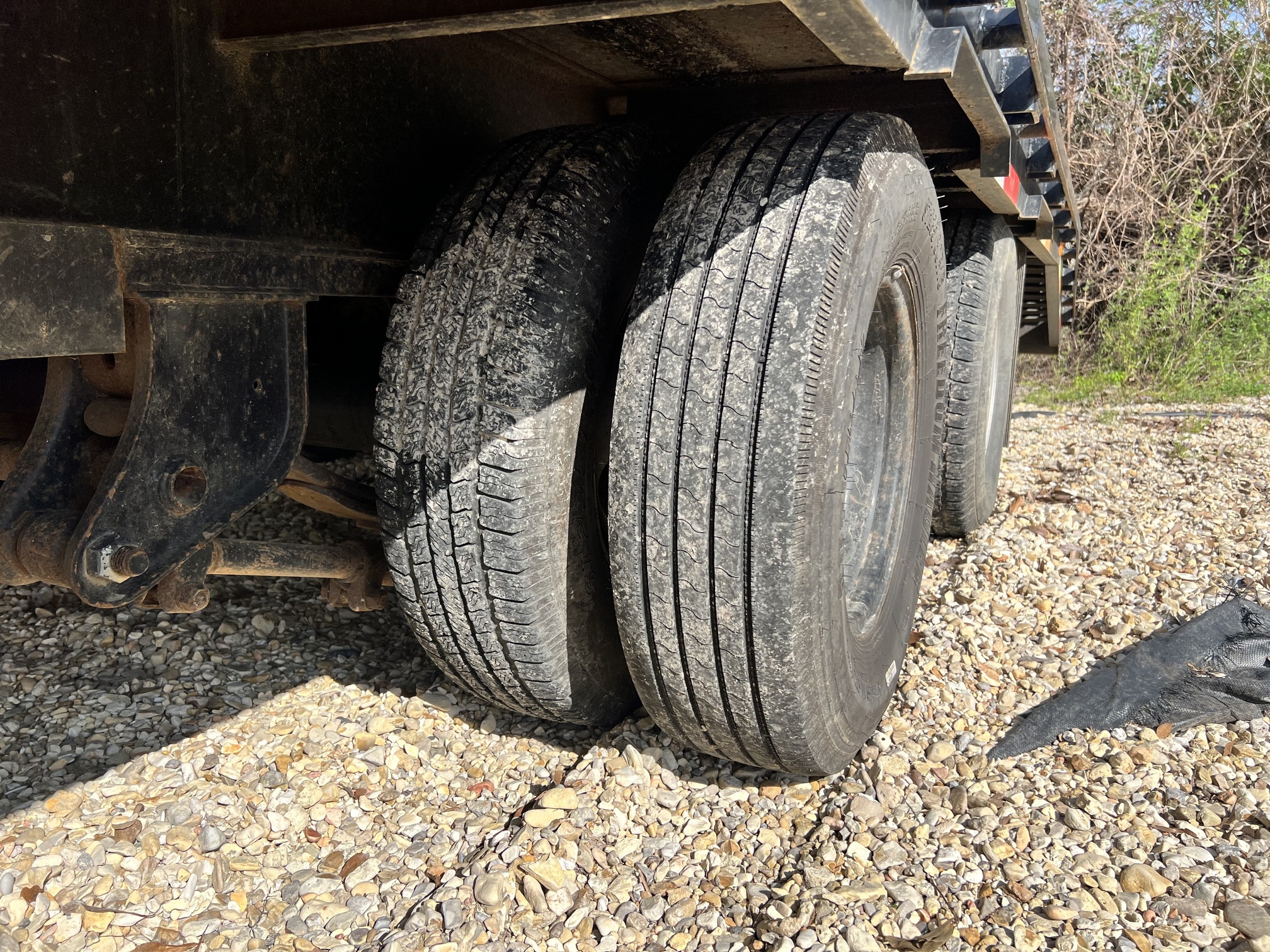 2021 TOP HAT TRAILERS GN259HD 40x102 - view 9 of 17