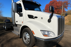 2018 PETERBILT 579 - Image 3