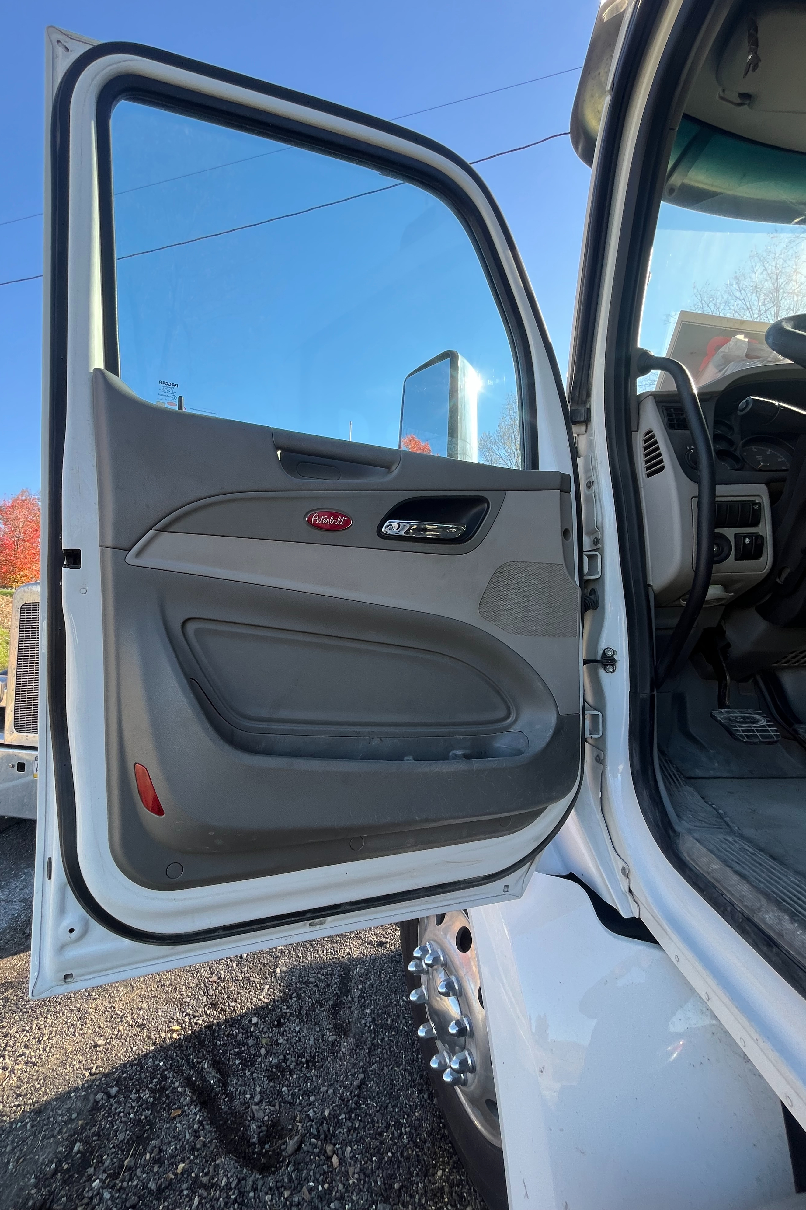 2018 PETERBILT 579 - Image 8