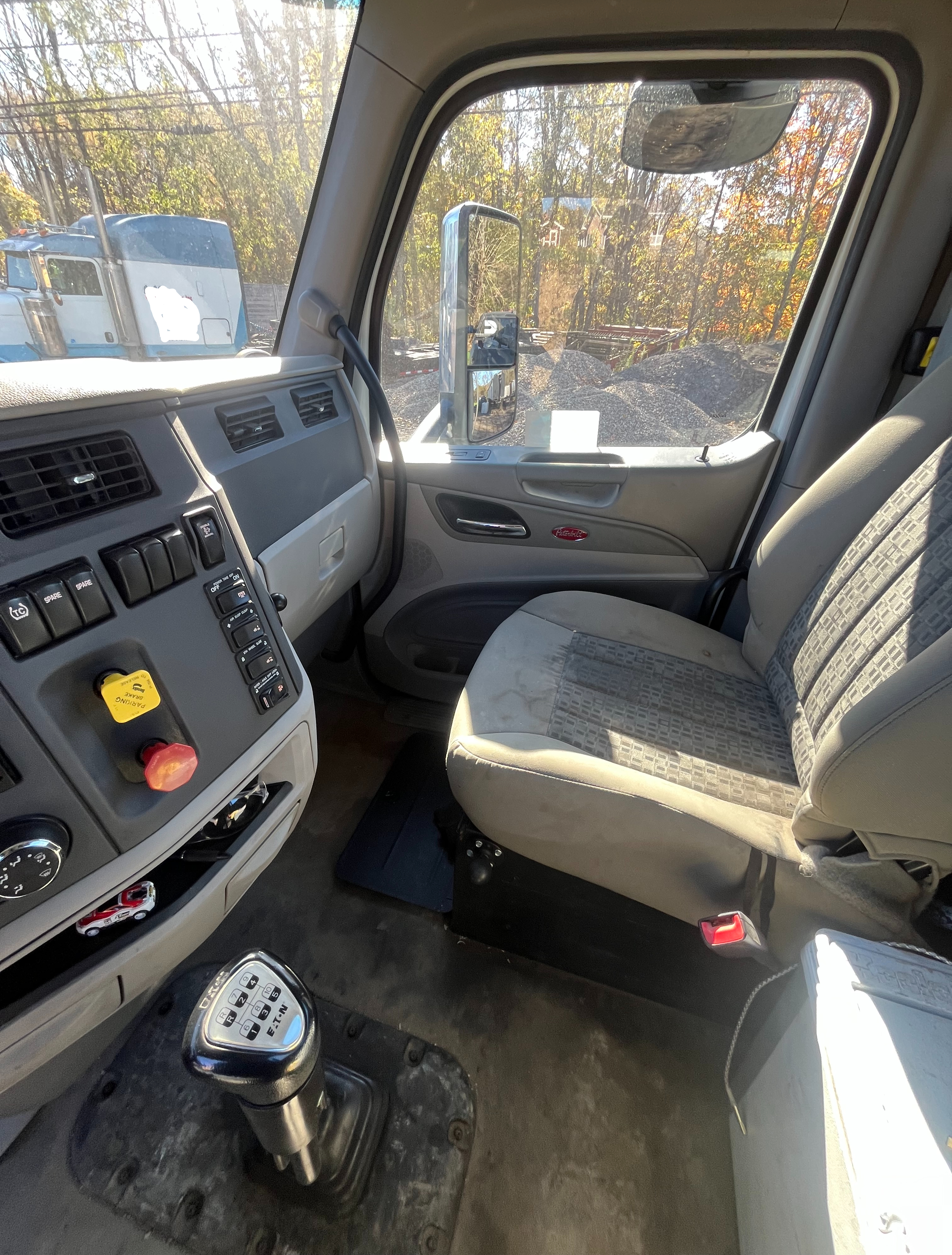 2019 PETERBILT 579 - view 15 of 31