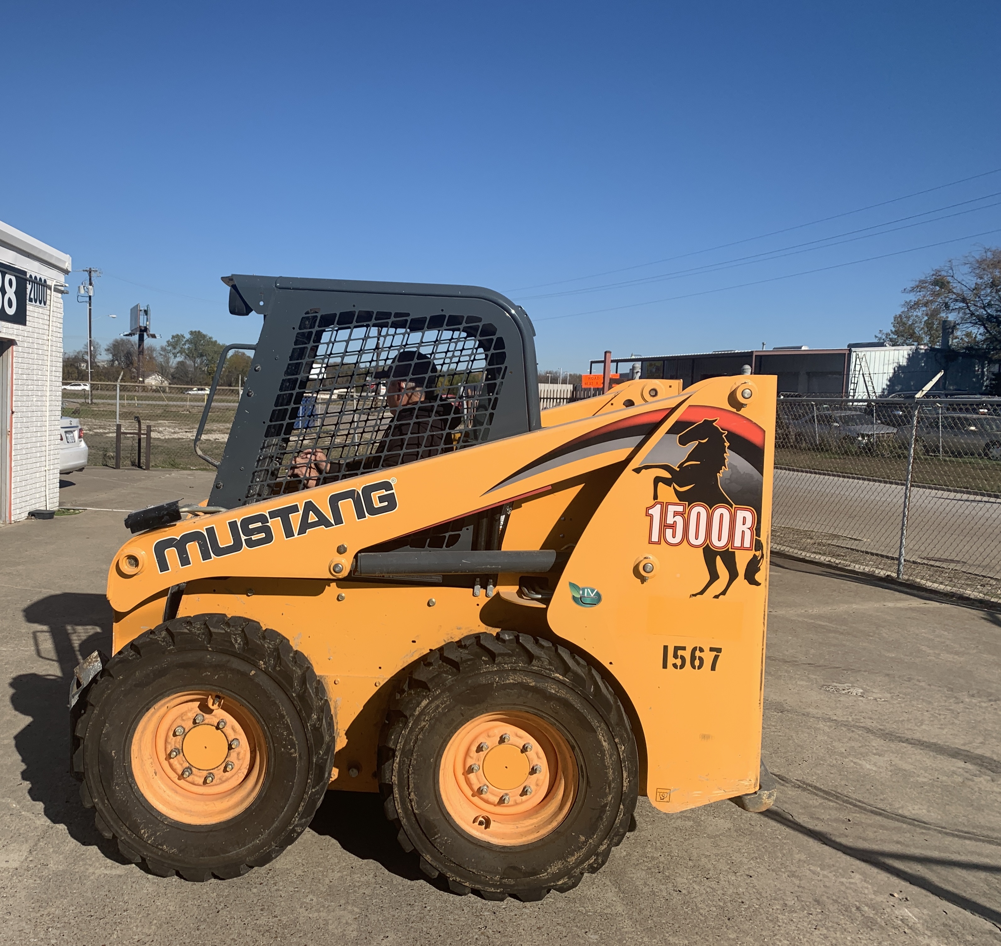 2018 MUSTANG 1500R - view 3 of 12