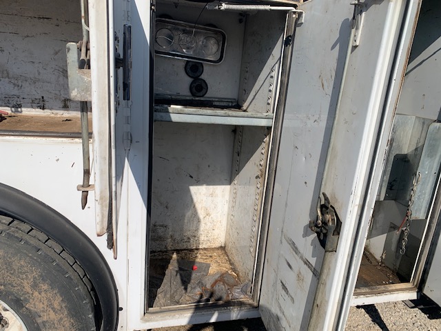 2006 FORD F-750 - view 9 of 29