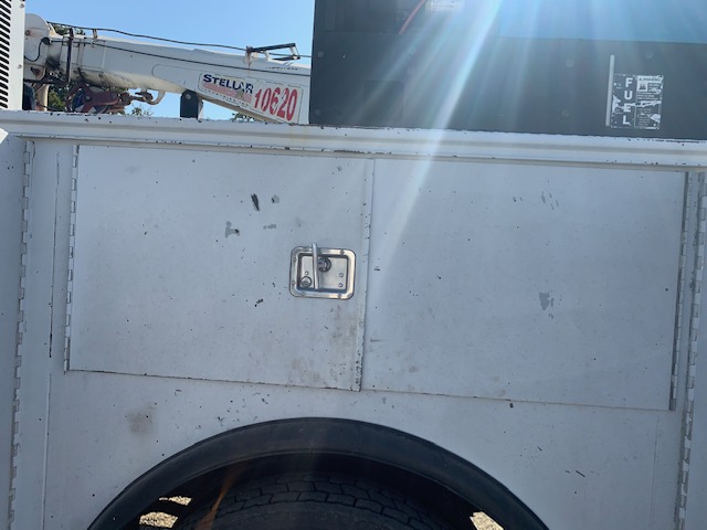 2006 FORD F-750 - Image 17