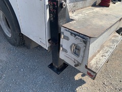 2006 FORD F-750 - Image 19