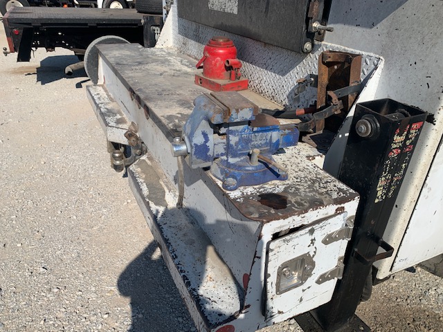 2006 FORD F-750 - Image 20