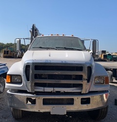 2006 FORD F-750 - Image 2