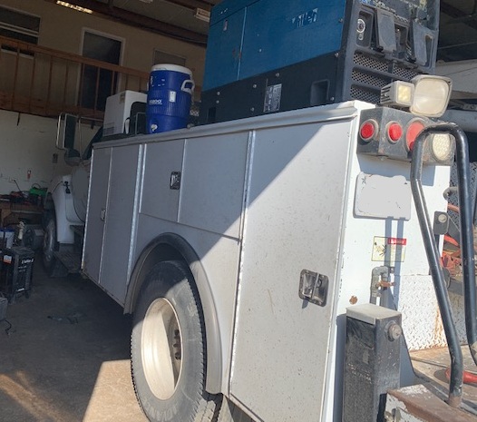 2006 FORD F-750 - Image 2