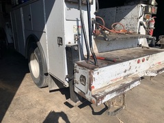 2006 FORD F-750 - Image 23