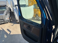 2023 FREIGHTLINER - Image 24