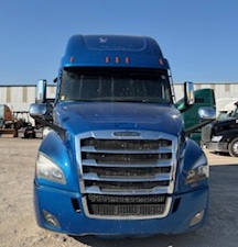 2023 FREIGHTLINER - Image 1