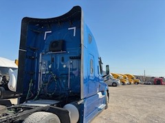 2023 FREIGHTLINER - Image 6