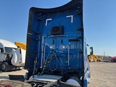 2023 FREIGHTLINER - Image 9