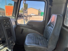 2010 MACK Pinnacle CHU 613 - Image 12