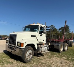 2010 MACK Pinnacle CHU 613 - Image 1