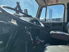 2000 INTERNATIONAL 4700 - Image 11