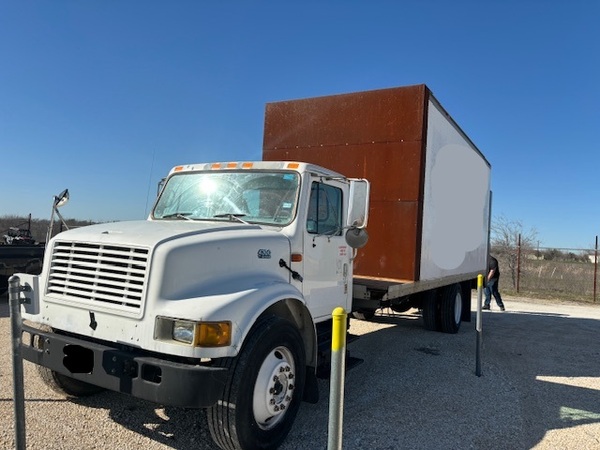 2000 INTERNATIONAL 4700