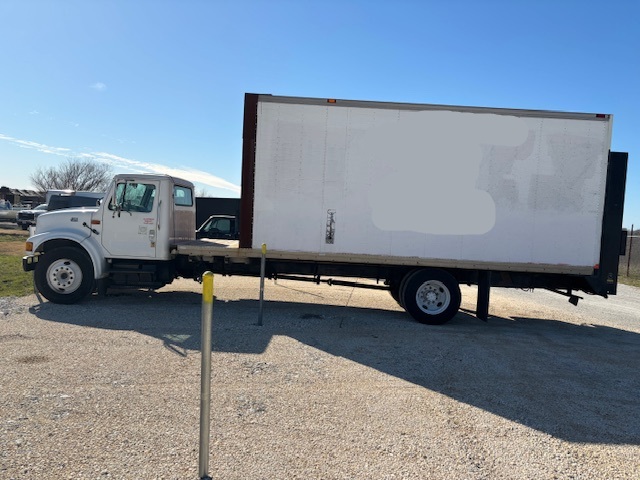 2000 INTERNATIONAL 4700 - Image 3