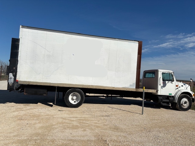 2000 INTERNATIONAL 4700 - view 8 of 21