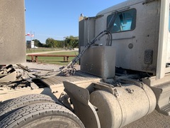 2019 PETERBILT 579 - Image 9