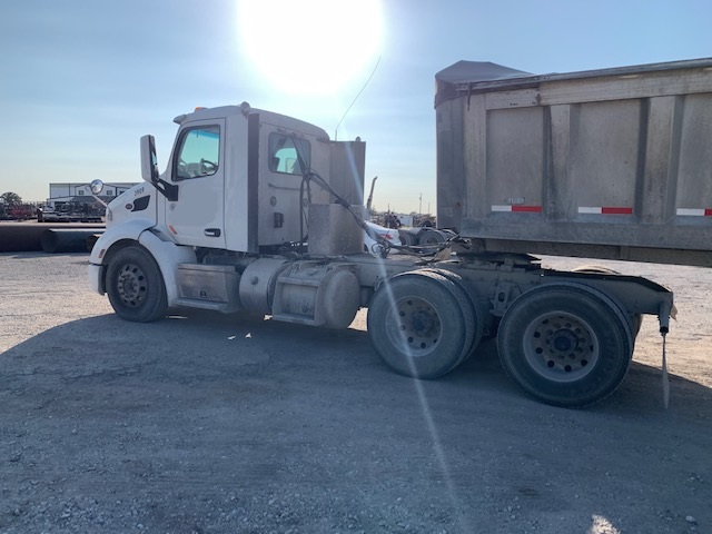 2019 PETERBILT 579 - Image 5