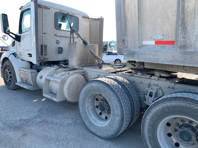 2019 PETERBILT 579 - Image 7