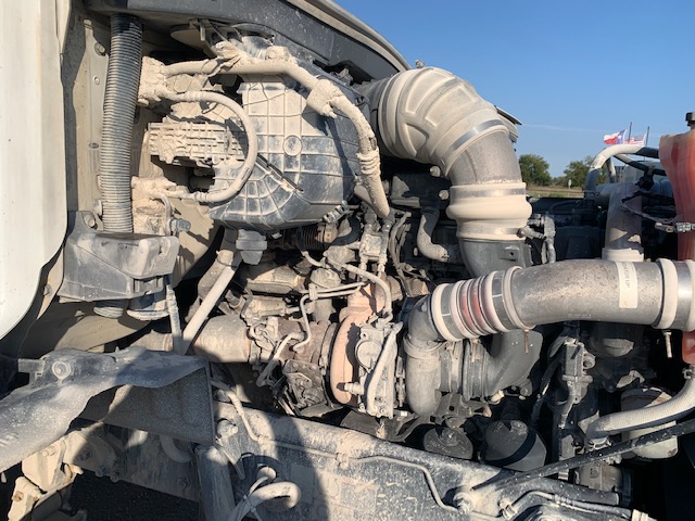 2019 PETERBILT 579 - Image 15