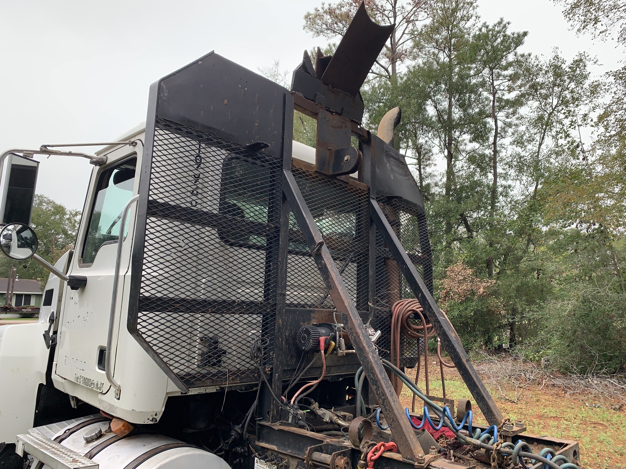 2010 MACK CHU613 - Image 4