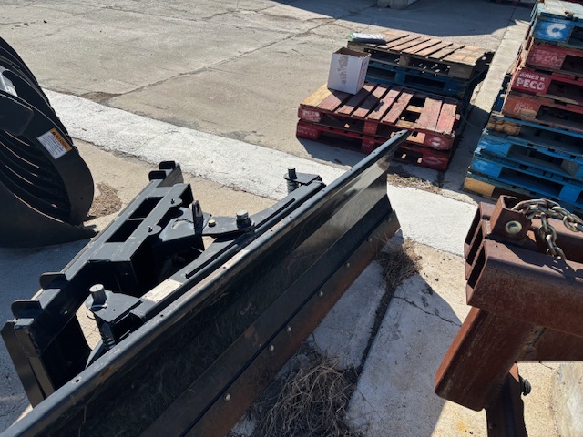 2020 TITAN 709 - view 2 of 8