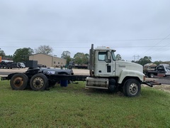 2004 MACK CHU613 - Image 2