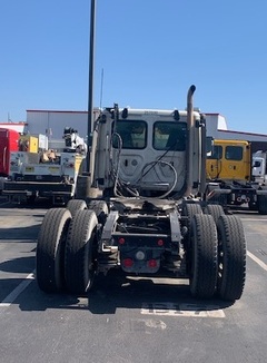 2017 FREIGHTLINER FLT - Image 5