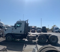 2017 FREIGHTLINER FLT - Image 7