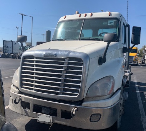 2017 FREIGHTLINER FLT - view 4 of 20