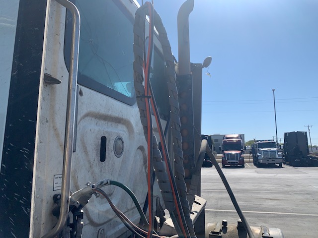 2017 FREIGHTLINER FLT - view 19 of 20