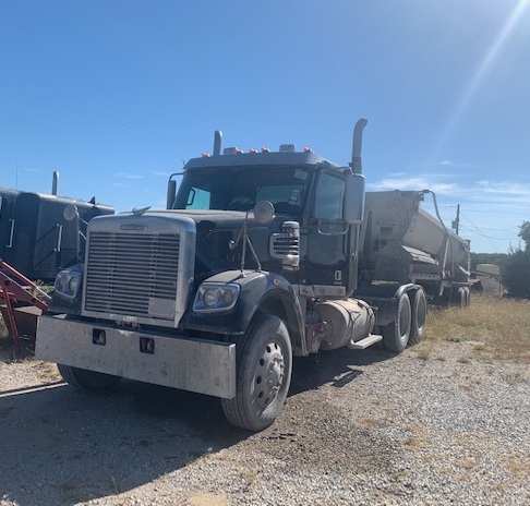 2011 FREIGHTLINER Coronado SD - view 1 of 30