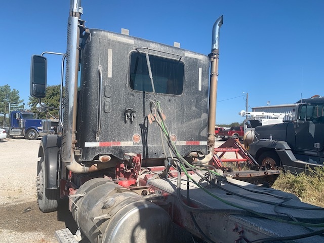 2011 FREIGHTLINER Coronado SD - view 5 of 30