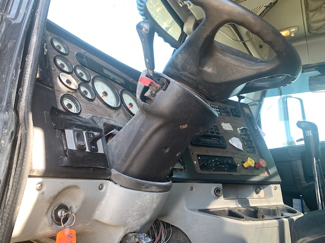 2011 FREIGHTLINER Coronado SD - Image 14