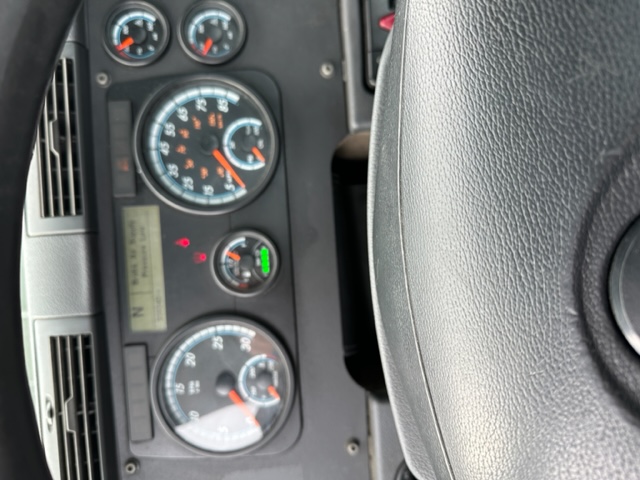 2018 FREIGHTLINER Cascadia - Image 10